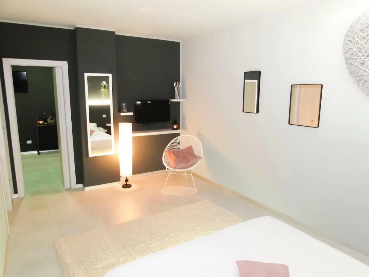 La Chicca Di Carola Apartment Bari 0*,  Italy